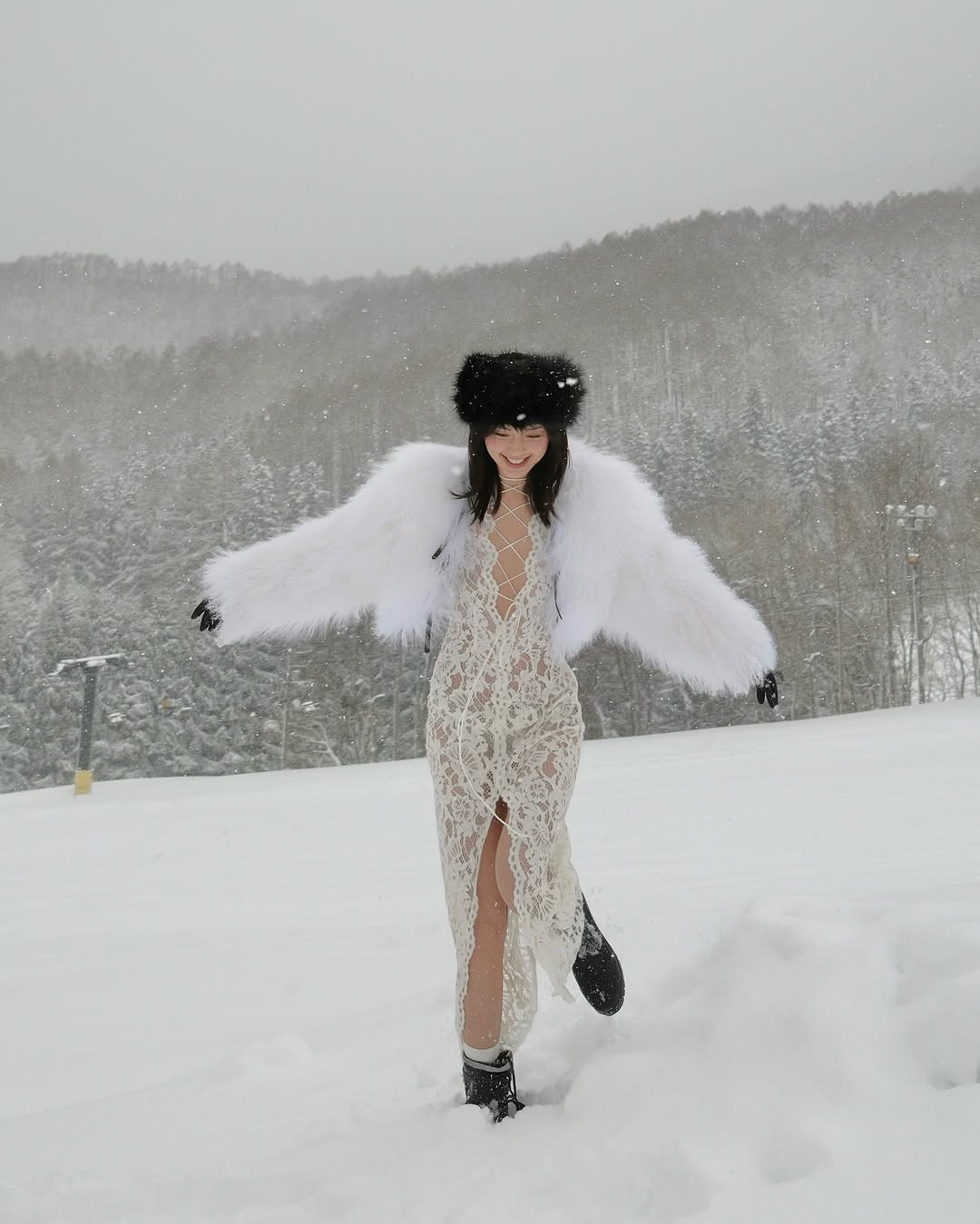 Cô tạo ấn tượng trong lòng công chúng bởi bản sắc thời trang riêng biệt cũng như những lần xuất hiện chỉn chu, táo bạo tại các sự kiện thời trang, các tuần lễ thời trang lớn trên thế giới.