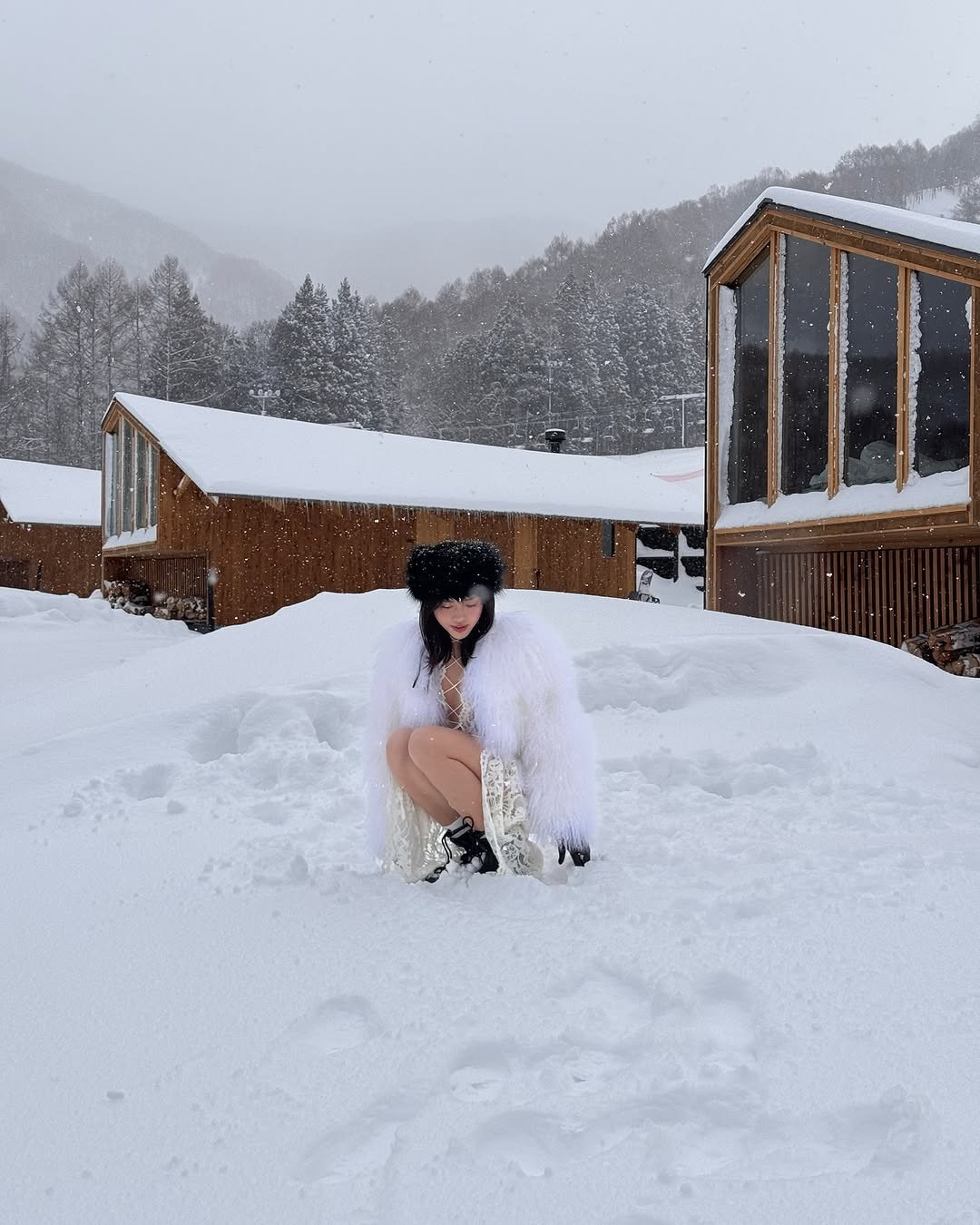 "Cô Em Trendy" Khánh Linh được biết đến là một trong những fashionista hàng đầu Việt Nam.