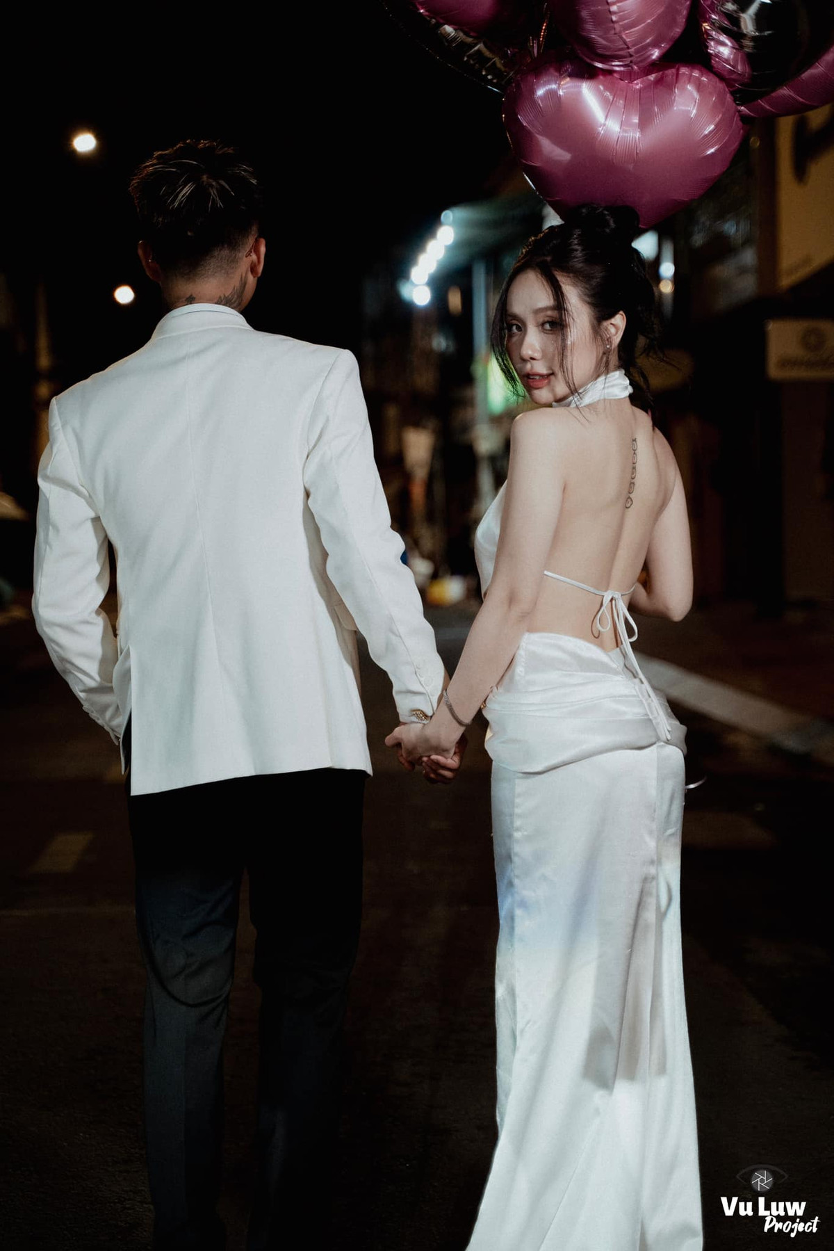 Trước khi có mối quan hệ tình cảm với Đạt G, Cindy Lư từng kết hôn với ca sĩ Hoài Lâm. Trải qua hơn 9 năm quen nhau, cặp đôi có 2 cô công chúa nhỏ, cho đến năm 2020 thì “đường ai nấy đi”.