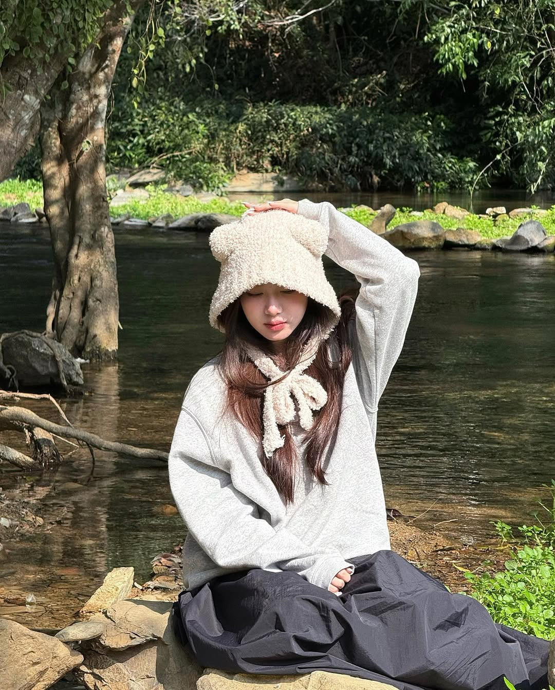 Ngay lập tức danh tính của cô nàng cũng đã được tìm ra. Đó là Vũ Nguyệt - một cô nàng hot girl cũng khá có tiếng trên mạng xã hội với hơn 105.000 người theo dõi.