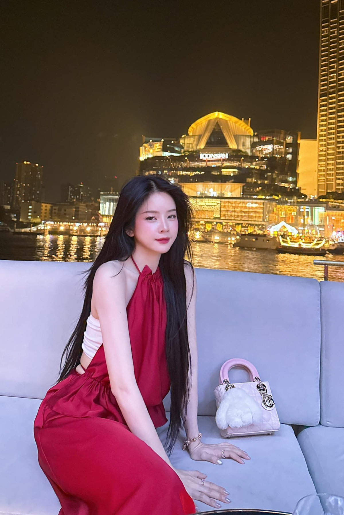 Ở tuổi 28, cô đang là một trong những DJ đắt show, có thu nhập tốt trong giới.