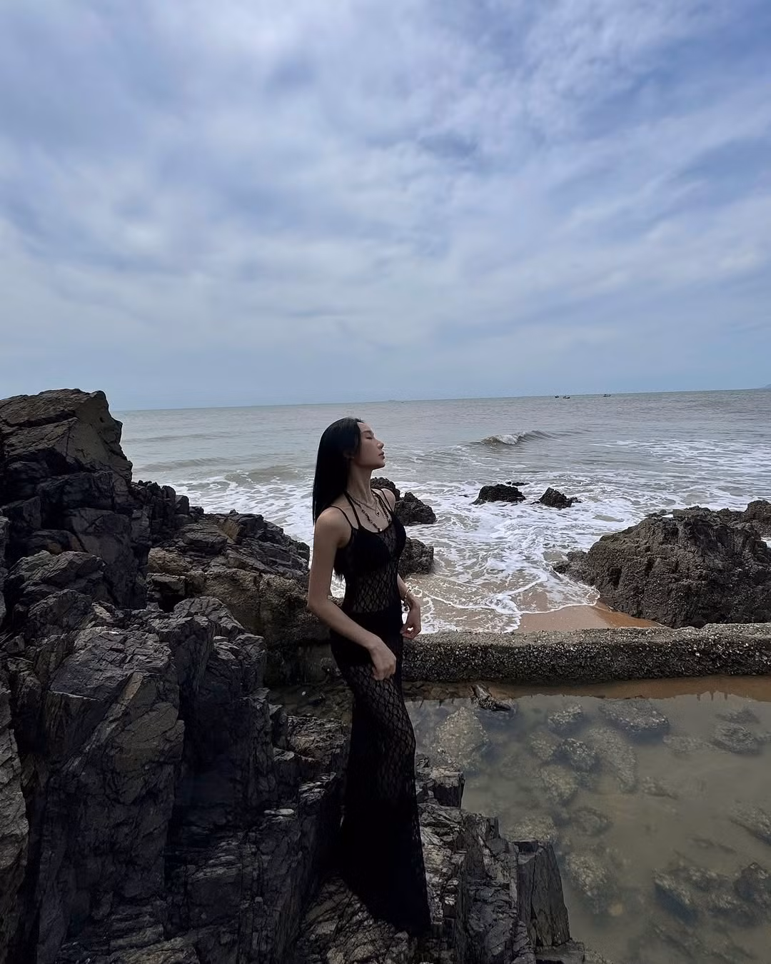 Cô “giữ chân” được với người hâm mộ cũng như tạo được dấu ấn với công chúng chính là vẻ đẹp trong sáng cùng nụ cười “tỏa nắng”.