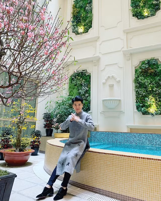 Một vài góc tại dinh thự được hé lộ qua những bức hình của các thành viên trong gia đình.