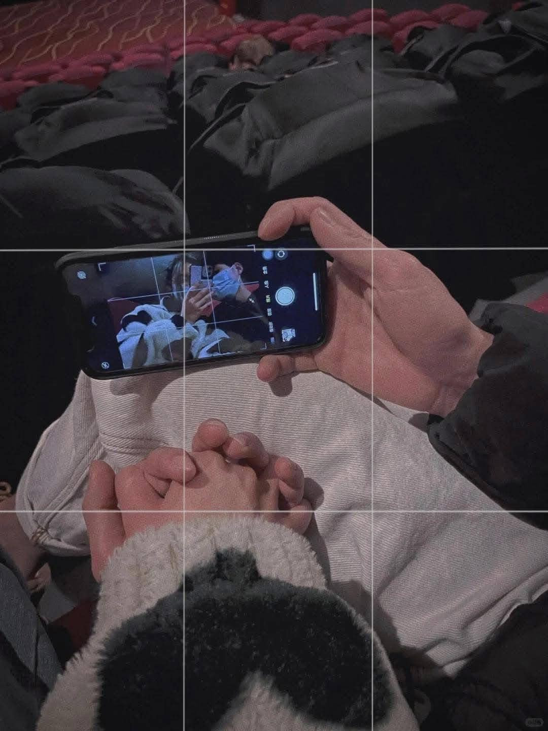 Cách chụp hình dành cho những cặp đôi hướng nội.