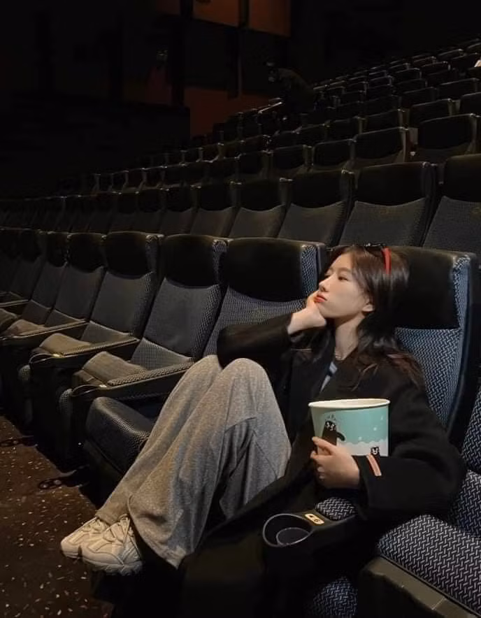 Các chàng trai cũng cần nắm vững mnootj số góc chụp ảnh đẹp để có thể chụp ảnh được cho bạn gái nhé.