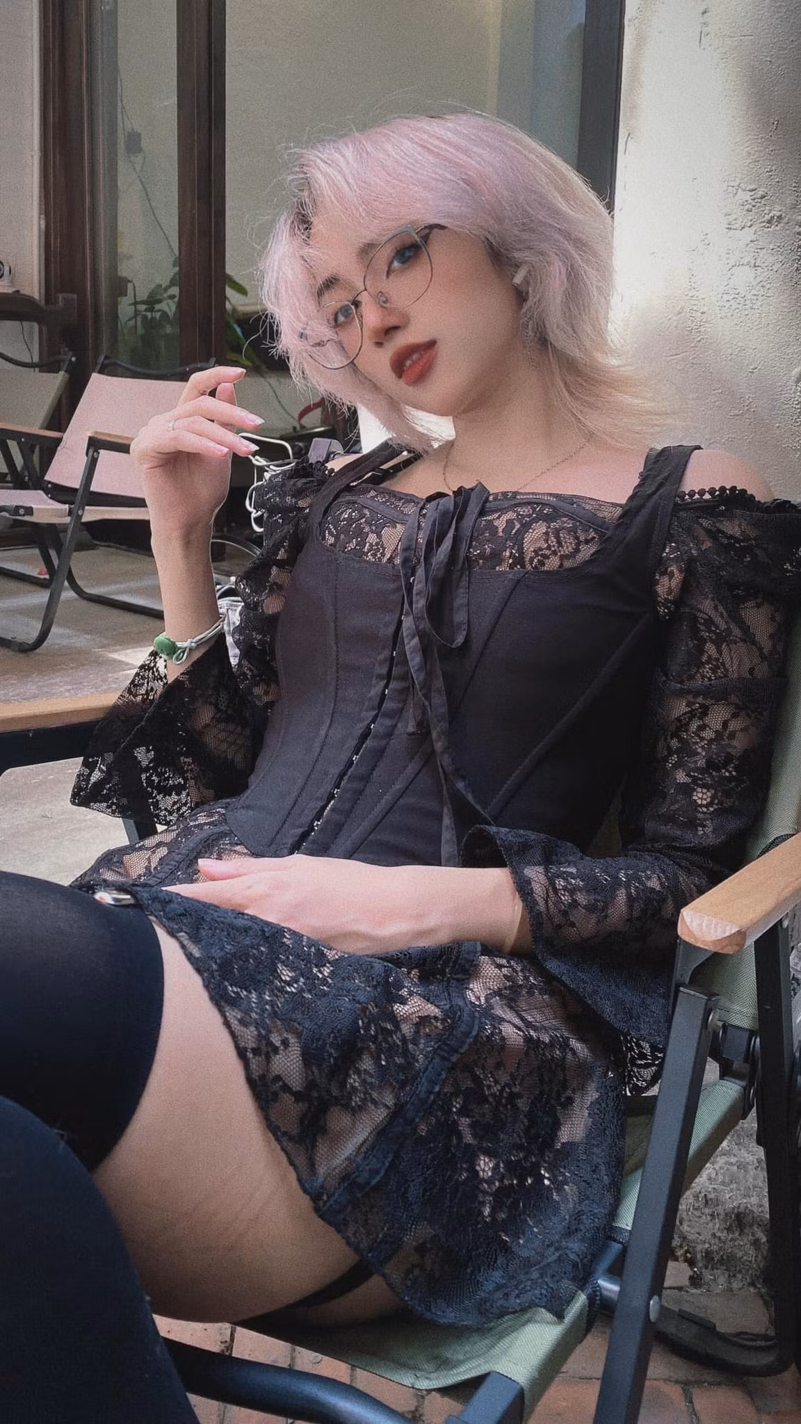 Cô nàng từng nổi lên trong giải VCS mùa Xuân 2020, khi vô tình lọt vào ống kính máy quay.