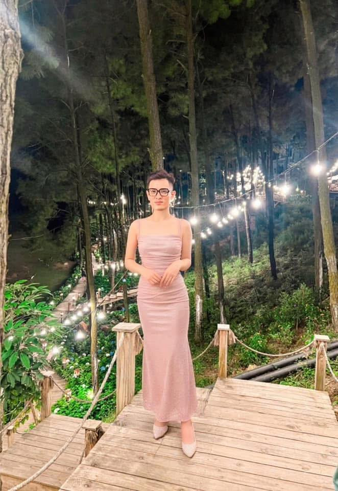 Những pha đổi đồ này khiến netizen không khỏi bật cười.