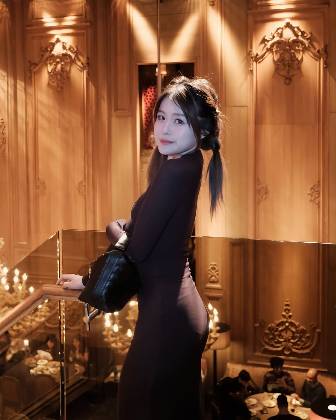 Theo dõi Chao này từ những ngày đầu, nhiều người nhận xét hình tượng của nữ rich kid ngày càng trưởng thành, chín chắn và thoáng hơn trong cách diện đồ.