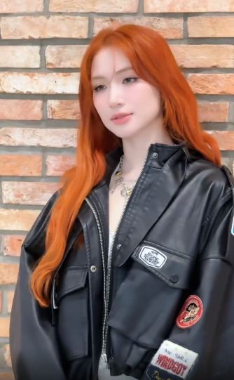 Cô nàng đăng tải đoạn video kèm dòng trạng thái: "Anh có chịu chăm em bé tóc cam này một đời hông" - đây như một lời thả thỉnh ngọt ngào trước thềm lễ Valentine sắp tới.