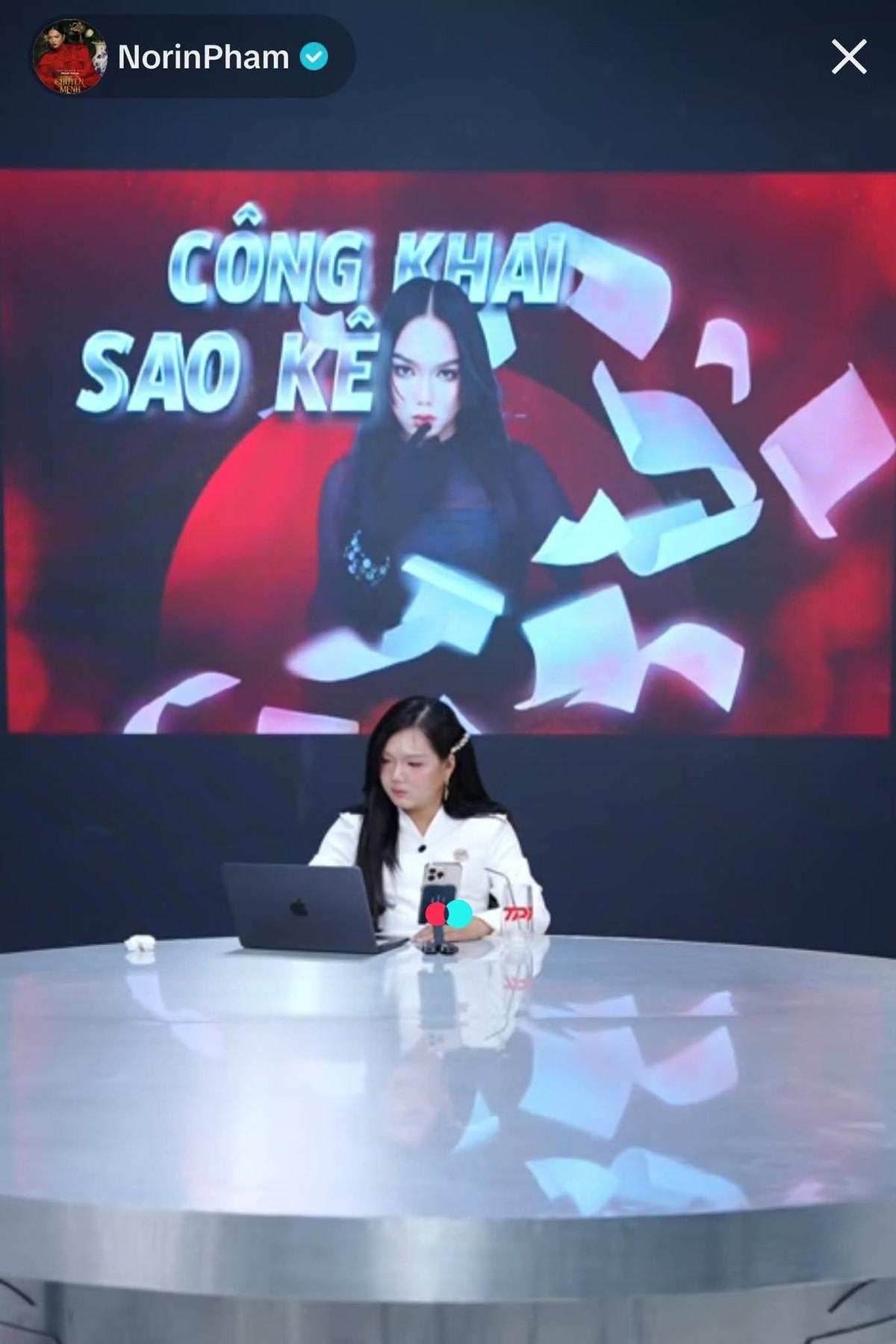 Phạm Thoại cũng đã có phiên livestream để nói về ồn ào từ thiện này, trong đó có sự xuất hiện của mẹ bé Bắp.