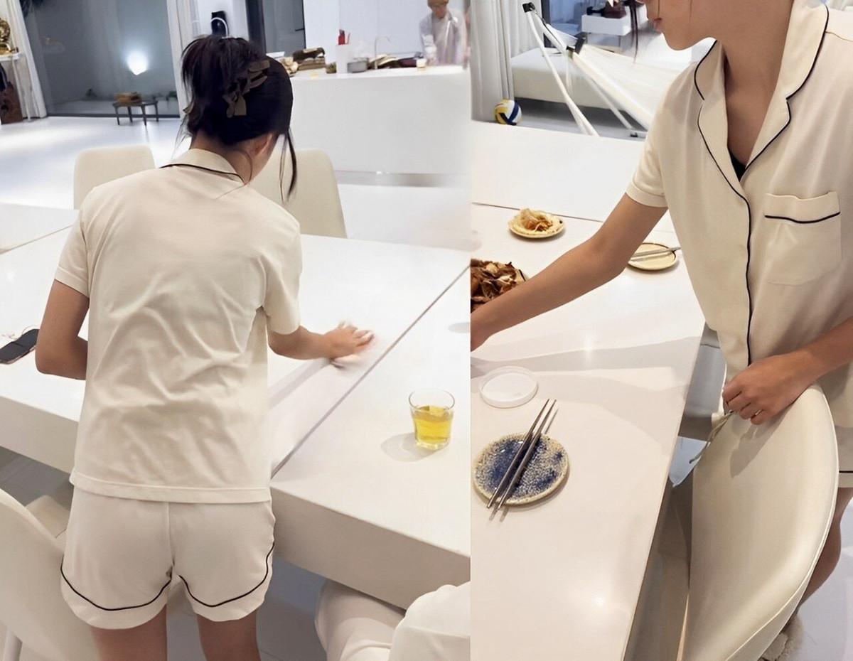 Được biết đến là ái nữ nhà Công Vinh - Thủy Tiên, bé Bánh Gạo cũng nhận về rất nhiều sự quan tâm. Thế nhưng vợ chồng Công Vinh trước nay vẫn luôn khéo léo giấu đi dung mạo con gái mỗi lần xuất hiện trước ống kính.