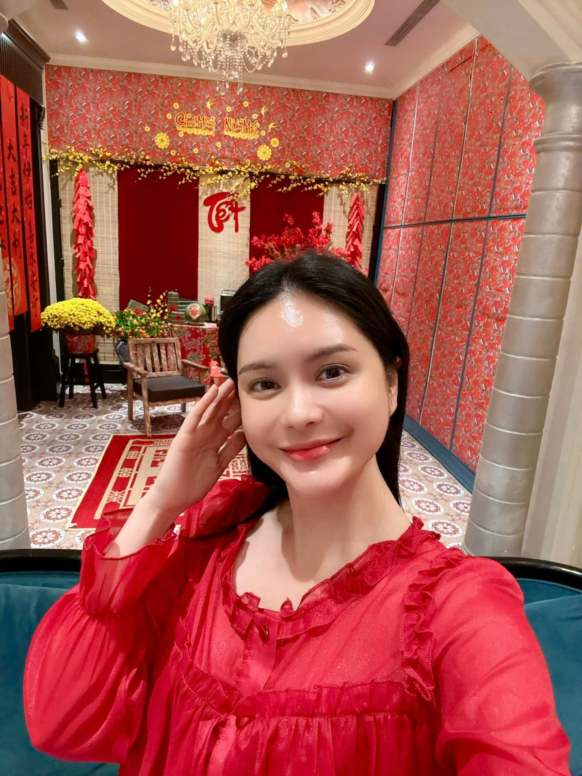 Tuy nhiên, cùng với sự động viên từ chồng, cô sớm lấy lại tinh thần, thường xuyên đăng tải những khoảnh khắc vui vẻ trong cuộc sống lên trang cá nhân.