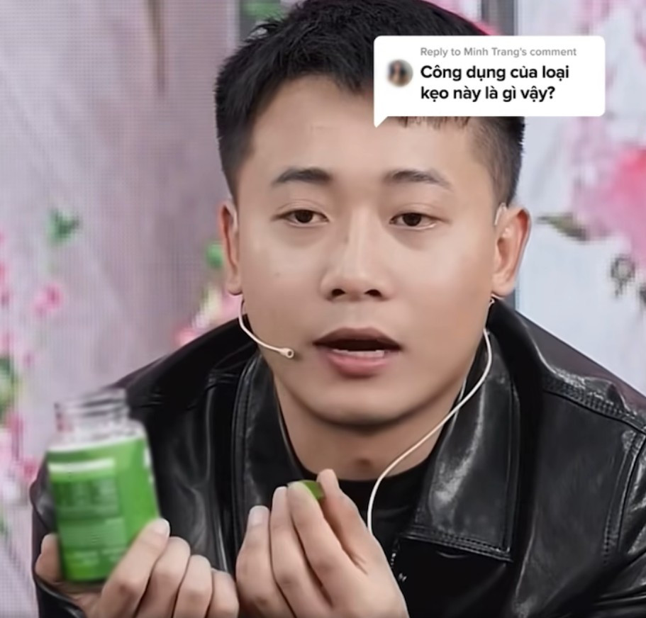 Cách đây không lâu, Quang Linh Vlogs livestream bán hàng, giới thiệu về sản phẩm kẹo rau củ. Trong phiên trực tiếp, anh chàng đã gây tranh cãi khi giới thiệu về sản phẩm: "Mỗi viên như này tương đương một đĩa rau". Cũng trong một livestream khác, Quang Linh cũng giới thiệu sản phẩm kẹo rau này như sau: "1 hộp như này như 1 bó rau, hay 1 đĩa rau luộc luôn đó. Mỗi ngày mọi người ăn giúp mình 2-3 viên sau bữa ăn là được".