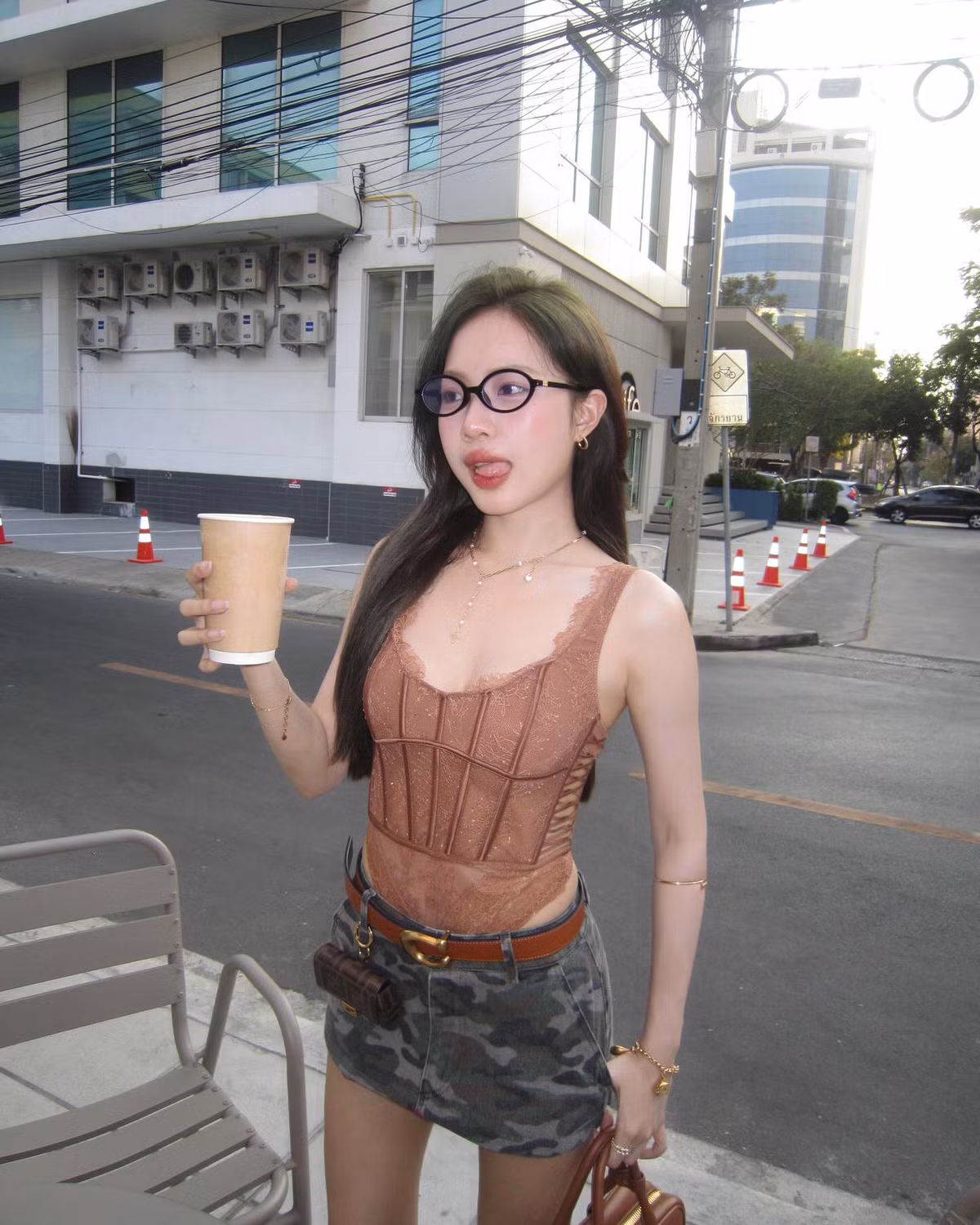 Những hình ảnh được cô nàng đăng tải đều thu hút hàng trăm nghìn, thậm chí hàng triệu lượt yêu thích trên trang cá nhân.