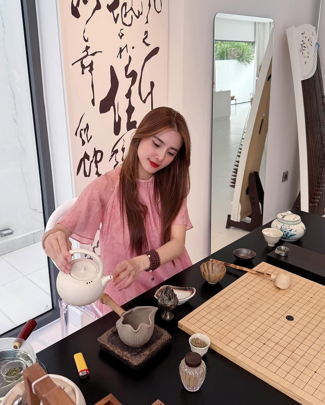 Từ sau khi đổ vỡ trong hôn nhân, em gái Công Vinh kín tiếng hơn trong chuyện đời tư. Thỉnh thoảng cô nàng có đăng tải hình ảnh con gái lên story.