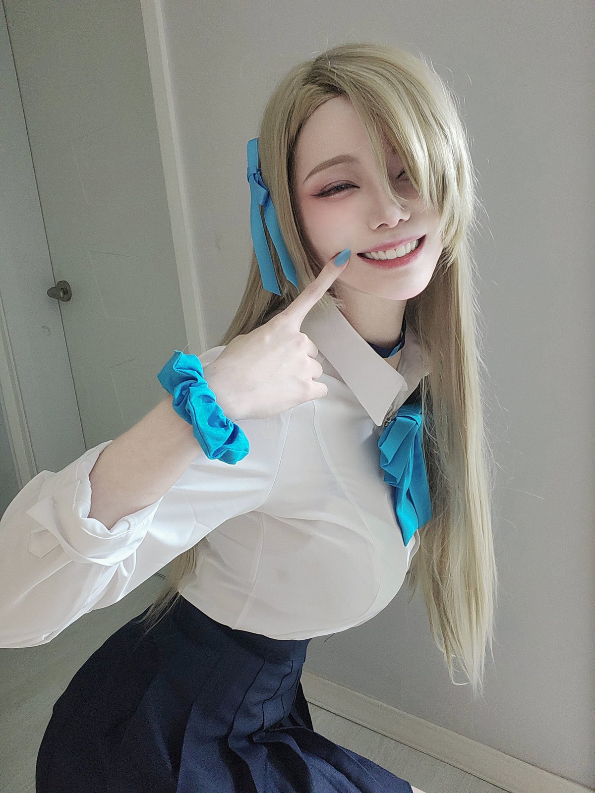 Những màn cosplay của cô nàng được đầu tư kỹ lưỡng về trang phục cũng như cách trang điểm, làm tóc.