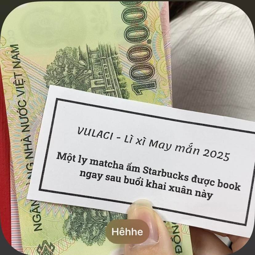 Bên cạnh tiền mặt, nhiều cơ quan còn nghĩ ra thăm lì xì với những phần thưởng độc đáo như nghỉ 2 tiếng hưởng nguyên lương, một ly trà sữa...