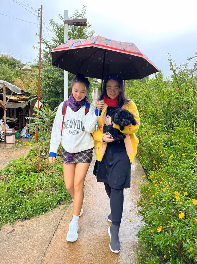 Đến độ tuổi thiếu nữ, con gái của Hiền Thục đã hạ quyết tâm cải thiện vóc dáng bằng cách giảm 25kg trong 8 tháng.