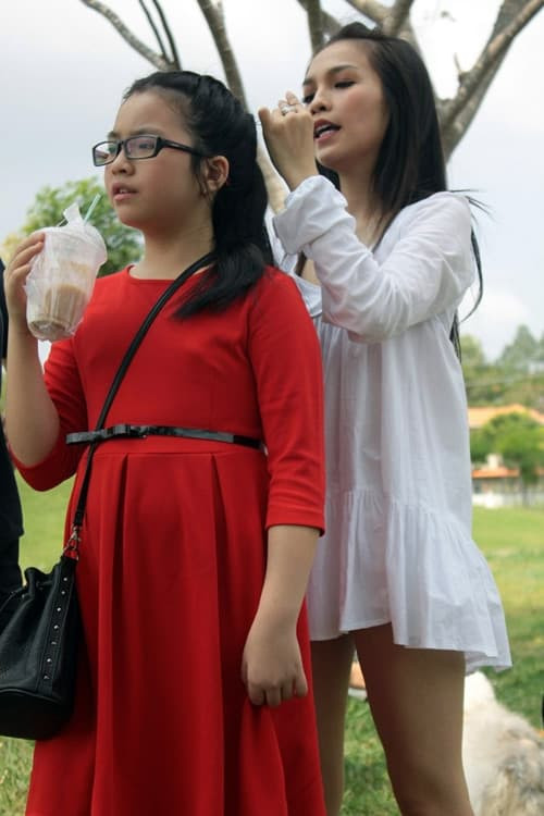 Hiền Thục là mẹ đơn thân của cô con gái duy nhất tên Gia Bảo, hiện đã được 21 tuổi. Ái nữ của Hiền Thục đang theo học tại một trường Đại học ở TP.HCM.