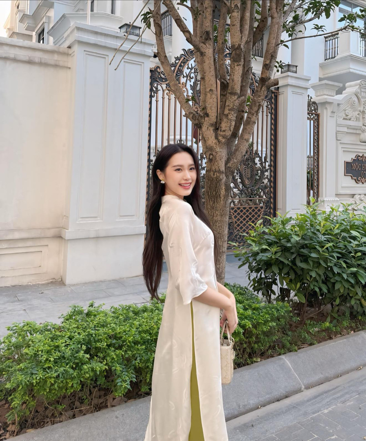 Doãn Hải My vốn nổi tiếng với nhan sắc xinh đẹp, ngọt ngào. Cô từng lọt top 10 Hoa hậu Việt Nam 2020.