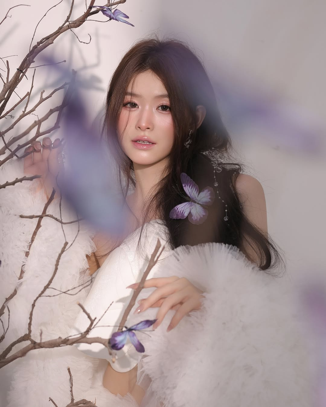 Biểu cảm của cô nàng khiến nhiều người không thể rời mắt.