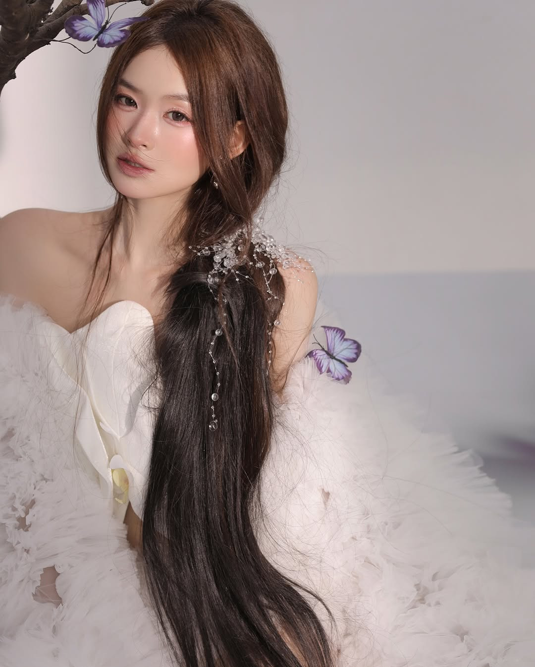 Loạt ảnh của cô nàng ngay lập tức thu hút hàng chục nghìn lượt thích cùng hàng nghìn bình luận.