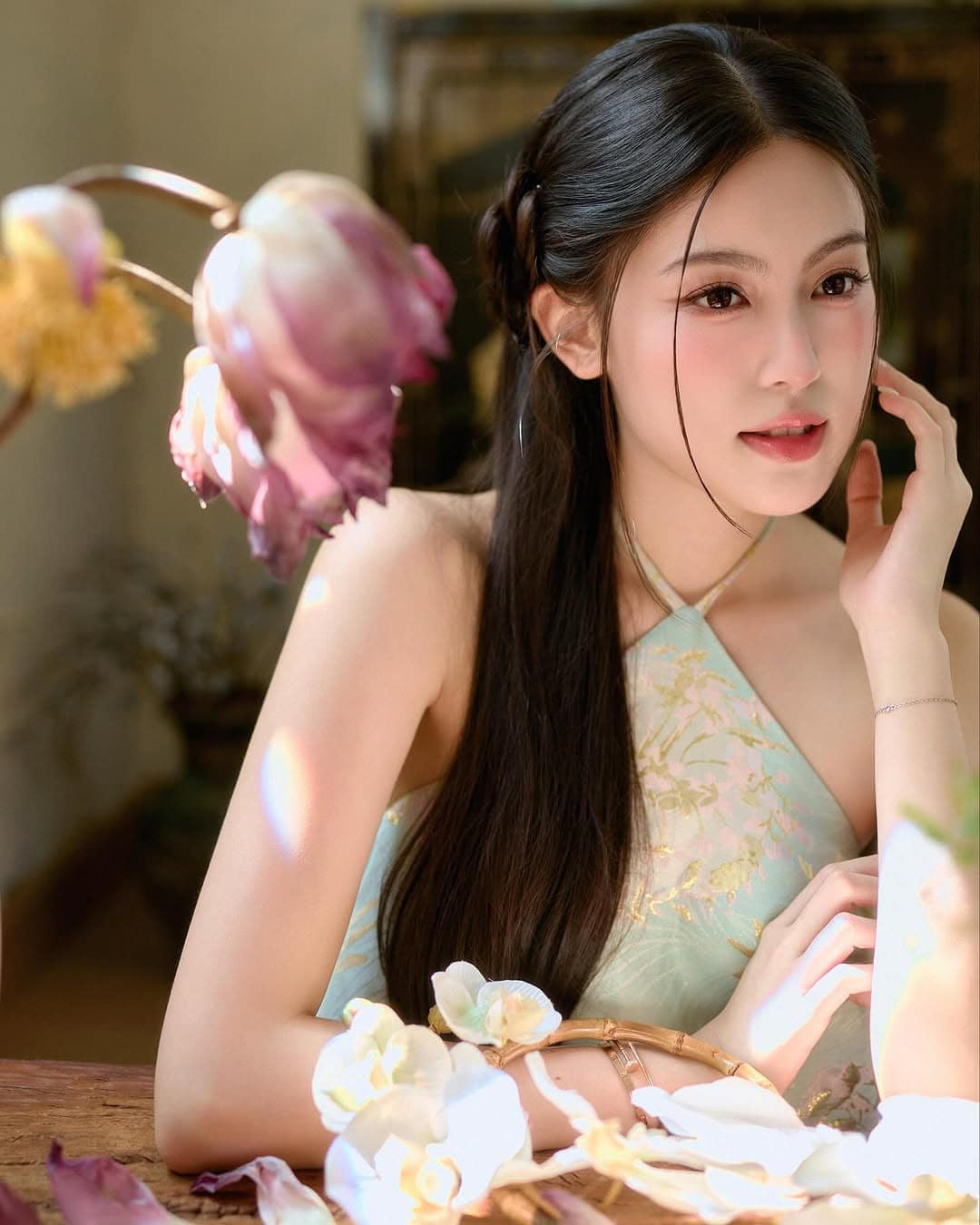 Suốt một khoảng thời gian, cô nàng gần như im hơi lặng tiếng trên mạng xã hội, dù trước đó tần suất đăng bài của Mỹ Hàn khá thường xuyên.