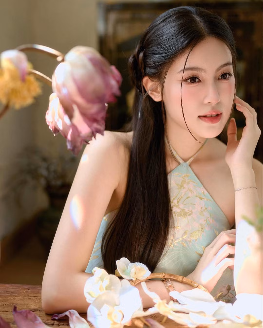 Suốt một khoảng thời gian, cô nàng gần như im hơi lặng tiếng trên mạng xã hội, dù trước đó tần suất đăng bài của Mỹ Hàn khá thường xuyên.