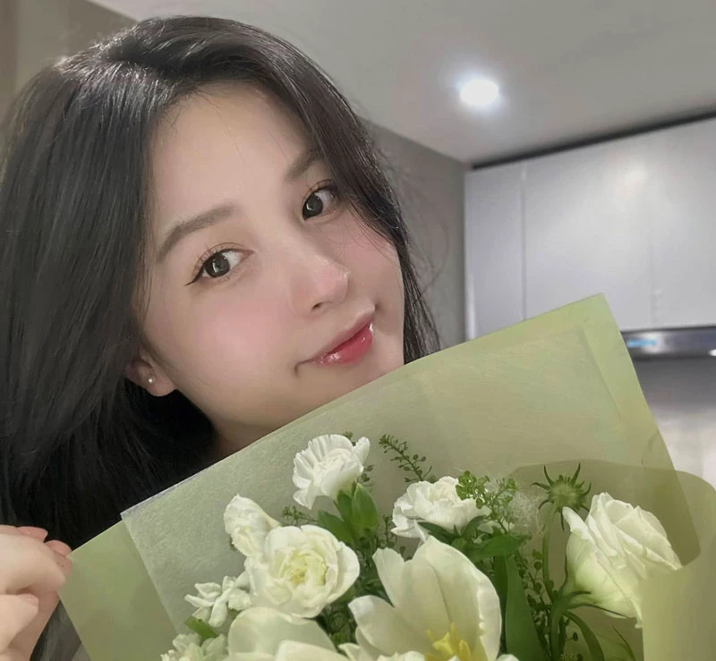 Cô nàng gây ấn tượng với vẻ ngoài bầu bĩnh, ngọt ngào, đáng yêu khiến nhiều anh em game thủ một thời điêu đứng.