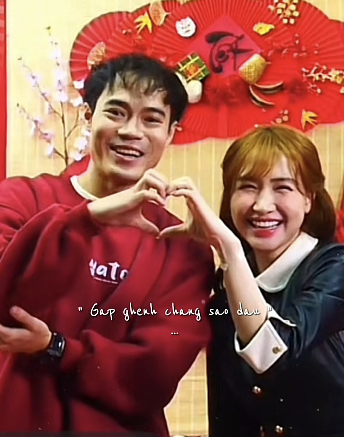 Ngoài Văn Toàn, nữ ca sĩ cũng chơi thân với Đoàn Văn Hậu, Quang Hải, Hà Đức Chinh.