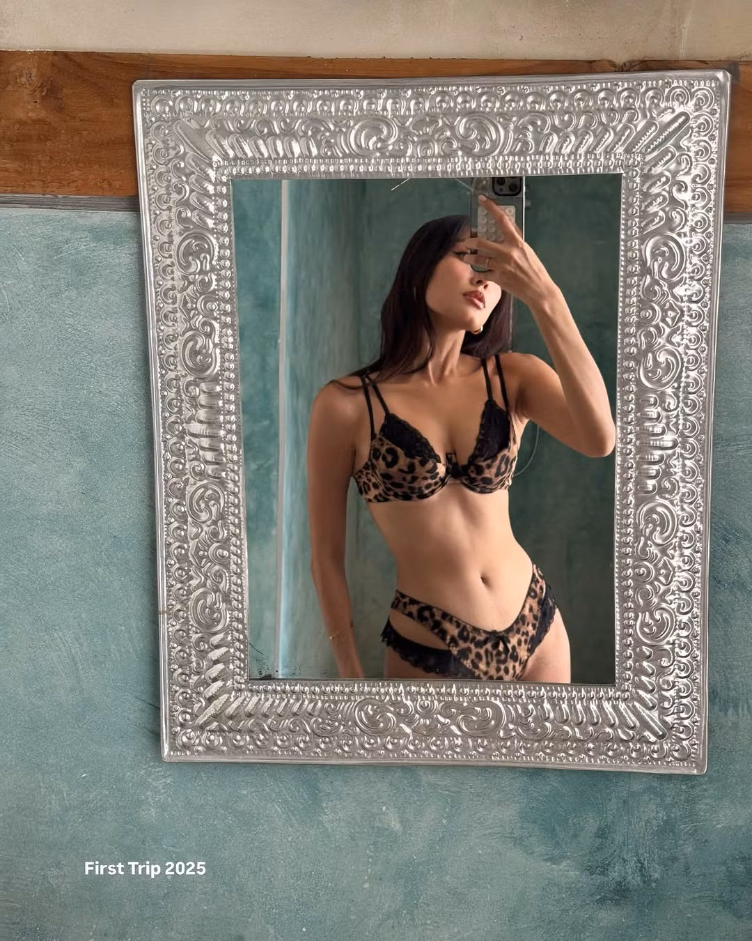 Loạt ảnh nội y da beo được "nàng rich kid" đăng tải trước đó khiến nhiều người "đứng ngồi không yên".