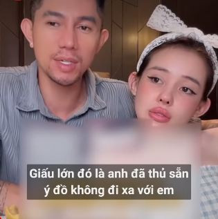 Mới đây, trong một buổi livestream trên trang cá nhân, Lương Bằng Quang đã gây chú ý khi thừa nhận từng có ý định "lợi dụng" bạn gái Ngân 98 trong mối quan hệ của họ