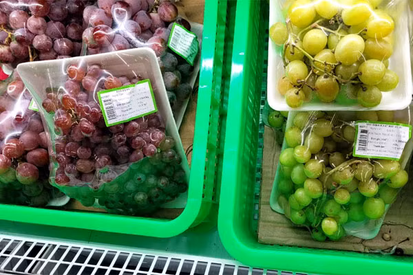 Nho Trung Quoc sieu re, gia bang nua hang nhap khau tu My, Uc-Hinh-2