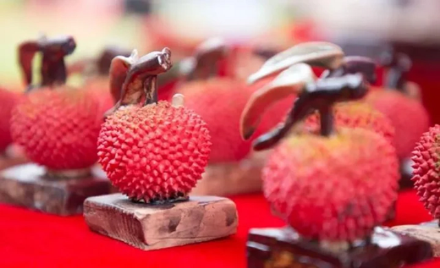 Quả vải có giá đắt đỏ, ai nghe xong cũng choáng váng Qua vai co gia dat do, ai nghe xong cung choang vang