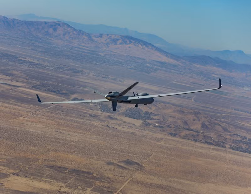 MQ-9B SkyGuardian: Máy bay không người lái này sẽ được Không quân Hoàng gia Anh sử dụng như một phần trong chương trình Protector RG Mk1 vào năm 2020, được thiết kế nhằm đáp ứng với các yêu cầu bay chuẩn STANAG 4671 của NATO cũng như các tiêu chuẩn bay và thiết kế Def Stan 00-970 của Anh. UAV này có trọng lượng cất cánh tối đa là 5.670 kg và có thể mang được bom dẫn đường bằng laser GBU-12 Paveway hoặc tên lửa AGM114 Hellfire.