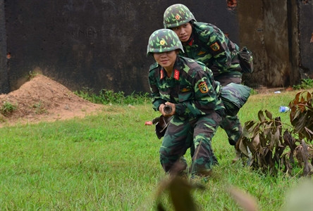 Ngày 15/9 tại Trường bắn Quốc gia Khu vực 3 (huyện Xuân Lộc, tỉnh Đồng Nai), Sư đoàn 302 đã tổ chức diễn tập bắn đạn thật cho lực lượng dự bị động viên của Trung đoàn 429. Thiếu tướng Lê Bửu Tuấn, Phó Tư lệnh – Tham mưu trưởng Quân khu 7 dự và theo dõi cuộc diễn tập.