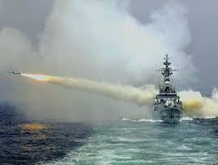 Mô hình hóa tình huống ở giai đoạn này cho thấy, bằng cuộc tổng tấn công từ 30 đến 40 tên lửa chống hạm YJ-18, Trung Quốc sẽ khiến tàu sân bay Mỹ ngừng hoạt động với xác suất từ 20 đến 30%.