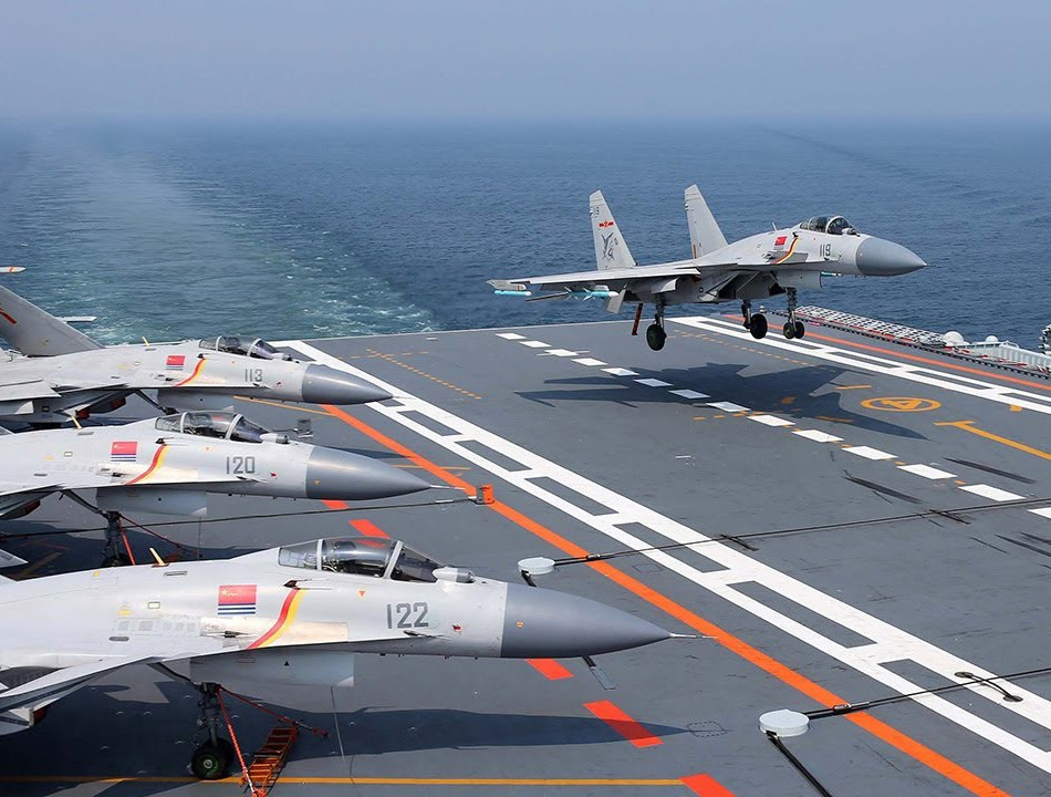 Đến giai đoạn mấu chốt, chuyên gia Sivkov ước tính rằng tàu sân bay Trung Quốc chỉ có thể tấn công với khoảng 5-6 máy bay. Những chiếc tiêm kích này sẽ phóng tên lửa chống hạm có thể vô hiệu hóa hoặc đánh chìm một vài tàu khu trục của Mỹ hộ tống nhóm tàu sân bay.