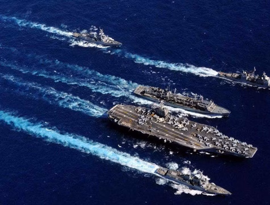 Kết quả, ông Sivkov cho rằng, lực lượng Trung Quốc sẽ rút lui, trong khi Mỹ sẽ đuổi theo và thực hiện cuộc không kích cuối cùng.