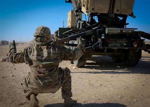 Dù tiết lộ việc điều động thêm Patriot nhưng vị tướng Mỹ không tiết lộ thời điểm triển khai, địa điểm tác chiến cũng như khả năng đặc biệt của những hệ thống Patriot mới này so với phiên bản Riyadh đang được trang bị.