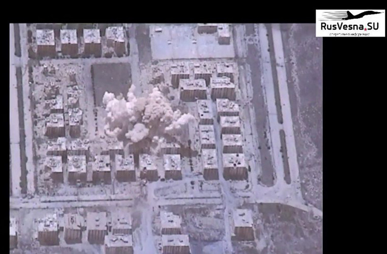 Trong khi đó, lần đầu tiên trong tháng này, Không quân Nga đã tiến hành cuộc không kích dữ dội nhằm vào các căn cứ của các nhóm phiến quân ở vùng ngoại ô phía tây bắc Aleppo. Ảnh: AMN.