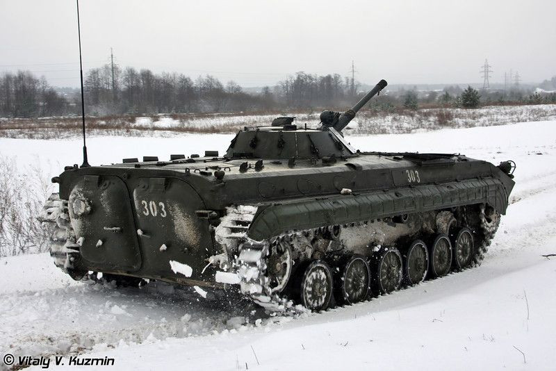 BMP được trang bị với 1 pháo nòng trơn 73 mm và tên lửa điều khiển chống tăng (ATGM) AT-3 Sagger. Ảnh: Vitaly V.Kuzmin.