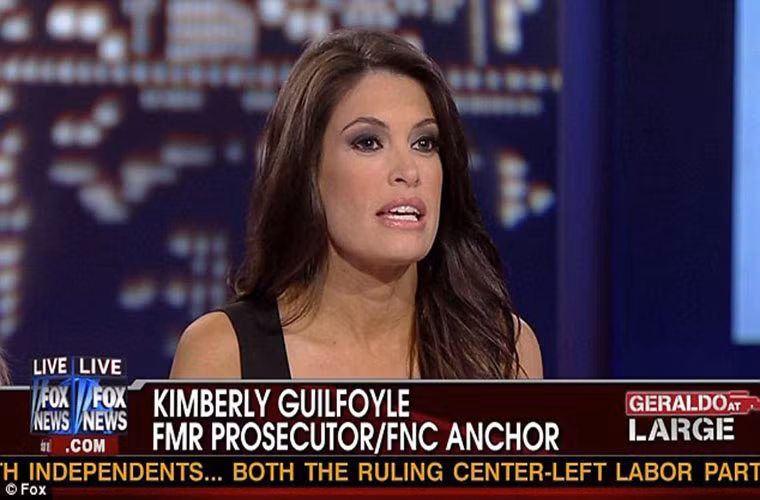 Năm 2006, Guilfoyle kết hôn với Eric Villency. Tuy nhiên, cặp đôi chia tay nhau chỉ 3 năm sau đó. Ảnh: Fox.