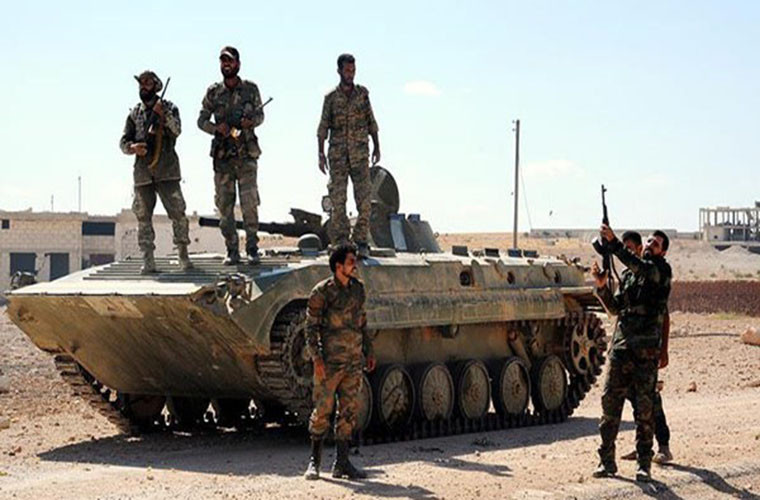 Còn tại Sweida, Quân đội Syria đã giành lại quyền kiểm soát thêm nhiều khu vực, trong đó có Wadi Shatayeb Suleiman, Tal Lathawi, Souh al-Majidi, Arazi Joweis, Wadi al-Sahal, Tal Qabr Sayah, Rasm Abu Rour và Tal Zahaya, sau các cuộc giao tranh ác liệt với nhóm khủng bố IS. Ảnh: FNA.