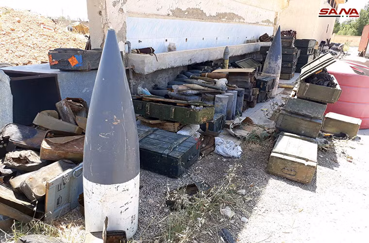 Trong diễn biến khác, hãng thông tấn SANA đưa tin, ngày 6/6, lực lượng an ninh Syria đã tịch thu số lượng lớn vũ khí và đạn dược đang trên đường vận chuyển đến cho các tay súng khủng bố ở Idlib. Ảnh: SANA.