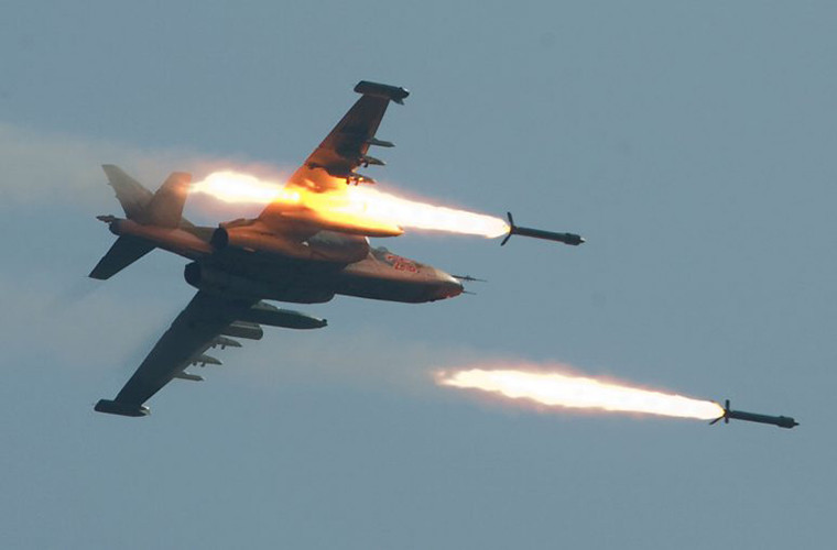 Trong diễn biến khác trên chiến trường Syria, Al Masdar News đưa tin ngày 1/6 cho biết, Không quân Nga đã tiến hành những cuộc không kích dữ dội nhằm vào nhóm phiến quân tại các thị trấn Kafr Zita, Al-Lataminah, Khan Sheikhoun, Morek, Salihiyah và Zakat ở phía bắc tỉnh Hama. Ảnh: AMN.