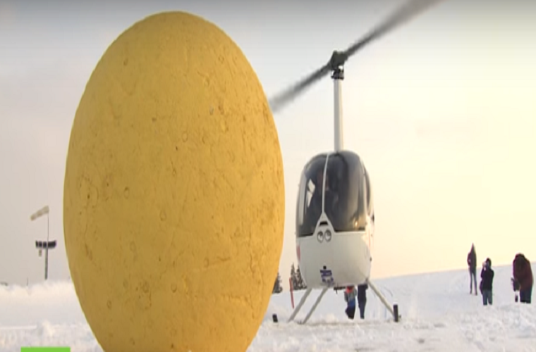 Tại một số khu vực ngoại ô Moscow, du khách có thể tham gia vào trò chơi thể thao “độc” nhất: chơi golf bằng trực thăng. Ảnh: Flickr.