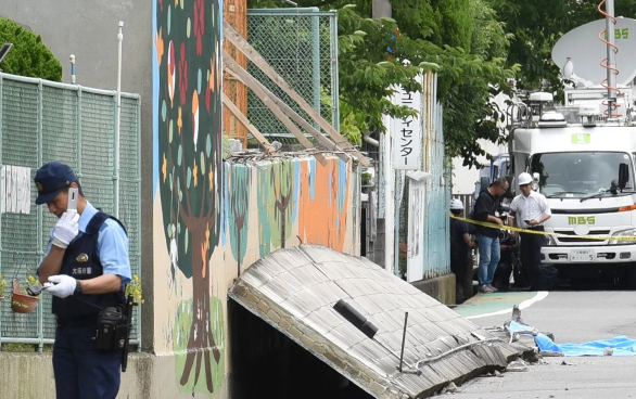 Theo hãng thông tấn Reuters, do ảnh hưởng của trận động đất, hơn 170.000 hộ gia đình ở Osaka và tỉnh Hyogo đã bị mất điện. Ảnh: SCMP.