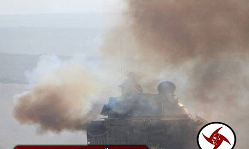 “Được sự yểm trợ của NDF và SSNP, Quân đội Syria đã giành lại quyền kiểm soát hai khu vực từng rơi vào tay nhóm khủng bố IS trong cuộc phản công của chúng hồi tuần trước”, nguồn tin cho hay. Ảnh: AMN.