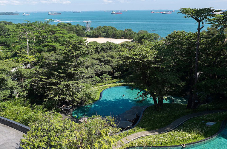 Khách sạn Capella nằm trên hòn đảo Sentosa tách biệt, chỉ có một đường bộ nối liền với phần lãnh thổ chính của Singapore. Điều này có thể giúp đảm bảo an ninh tối đa cho cuộc gặp thượng đỉnh Trump-Kim. Ảnh: Getty.